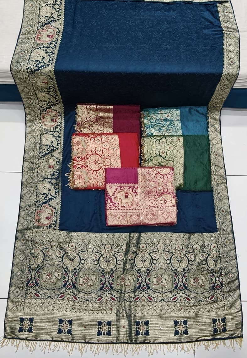 Morpankh Teal Shikargah Banarasi Saree